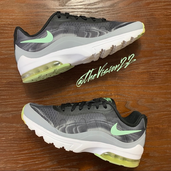 nike air invigor womens